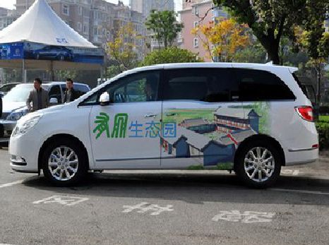 凤县户外车贴喷绘如何保持效果?